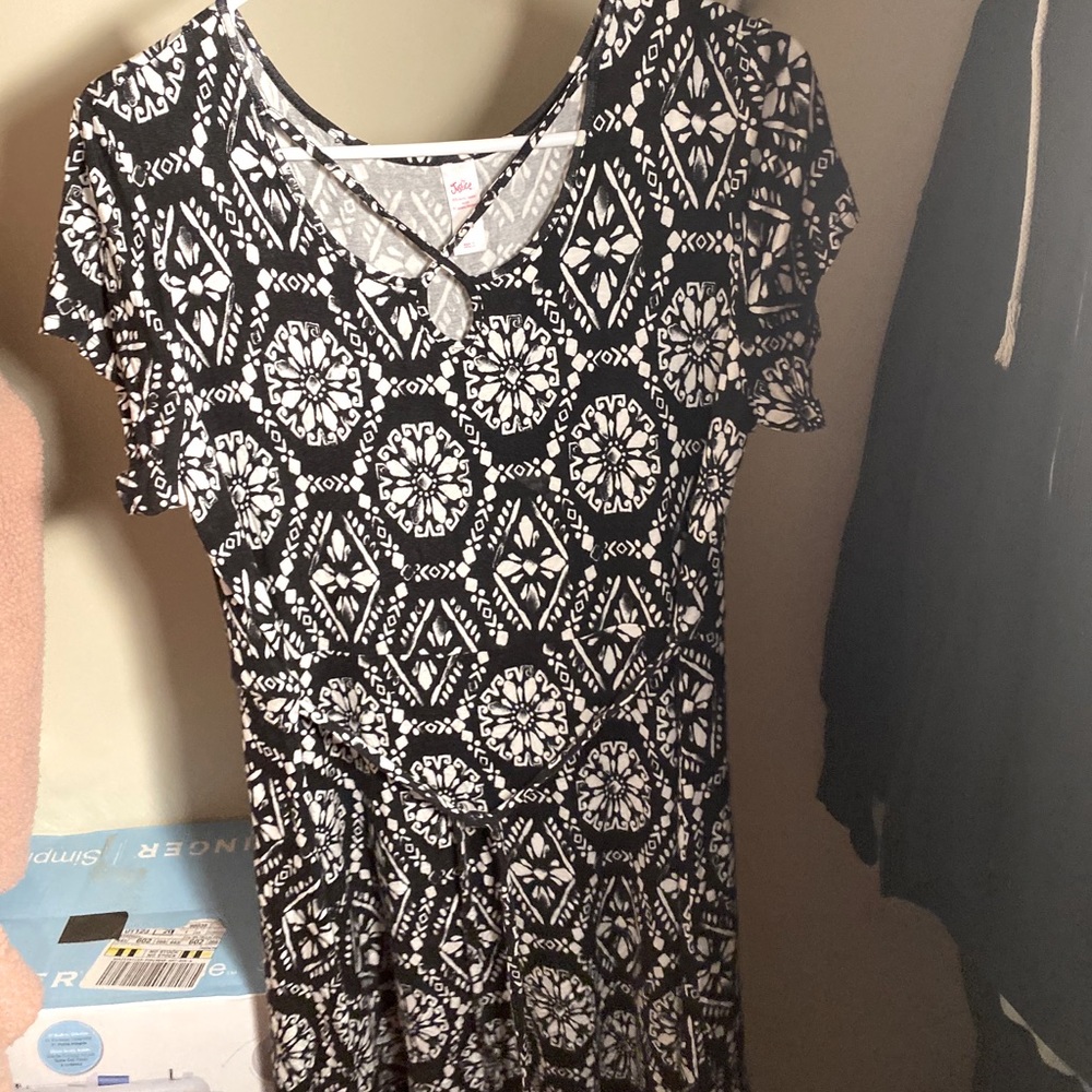 Black and white dress great for Christmas